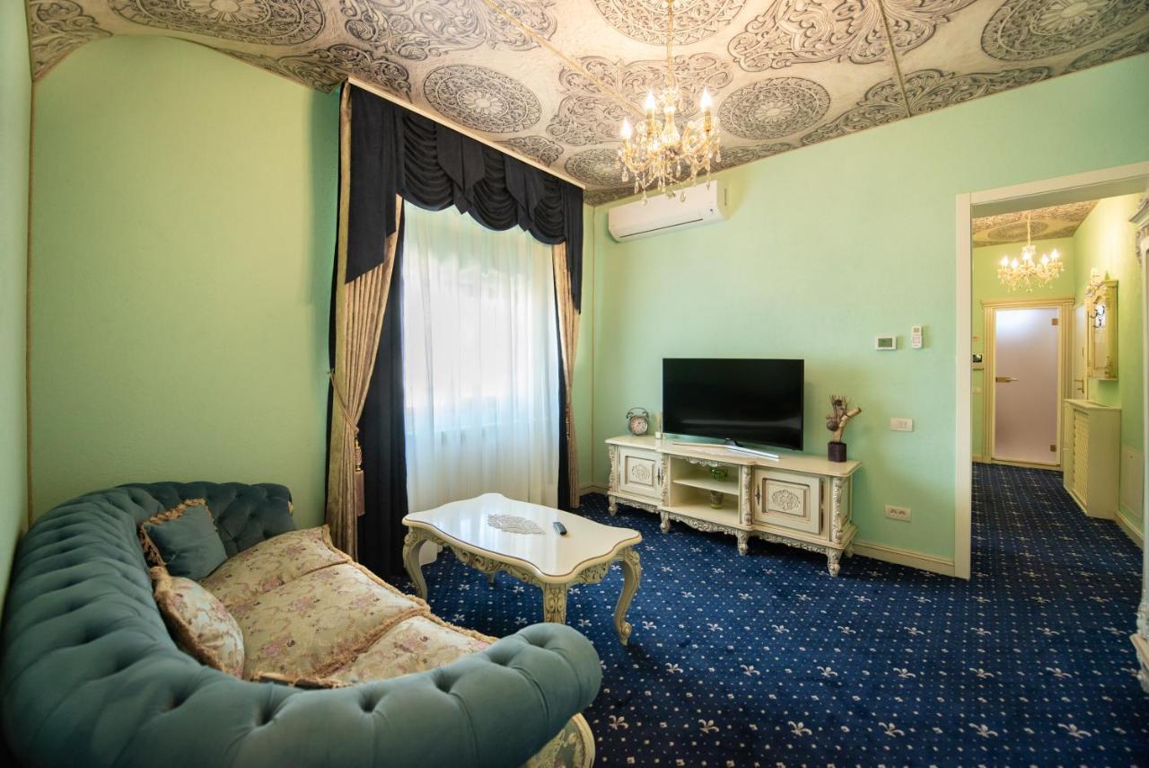Jmr Royal -Luxury Rooms & Private Sauna Constanta Exterior photo